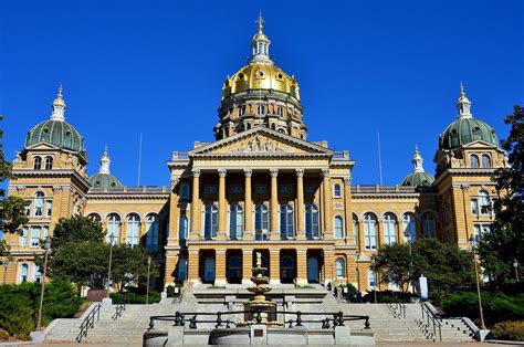 Iowa State Capitol .